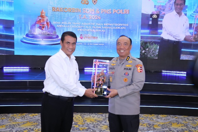 9 Bhabinkamtibmas yang Tersebar di Pulau Seribu Laksanakan Giat Jumat Curhat