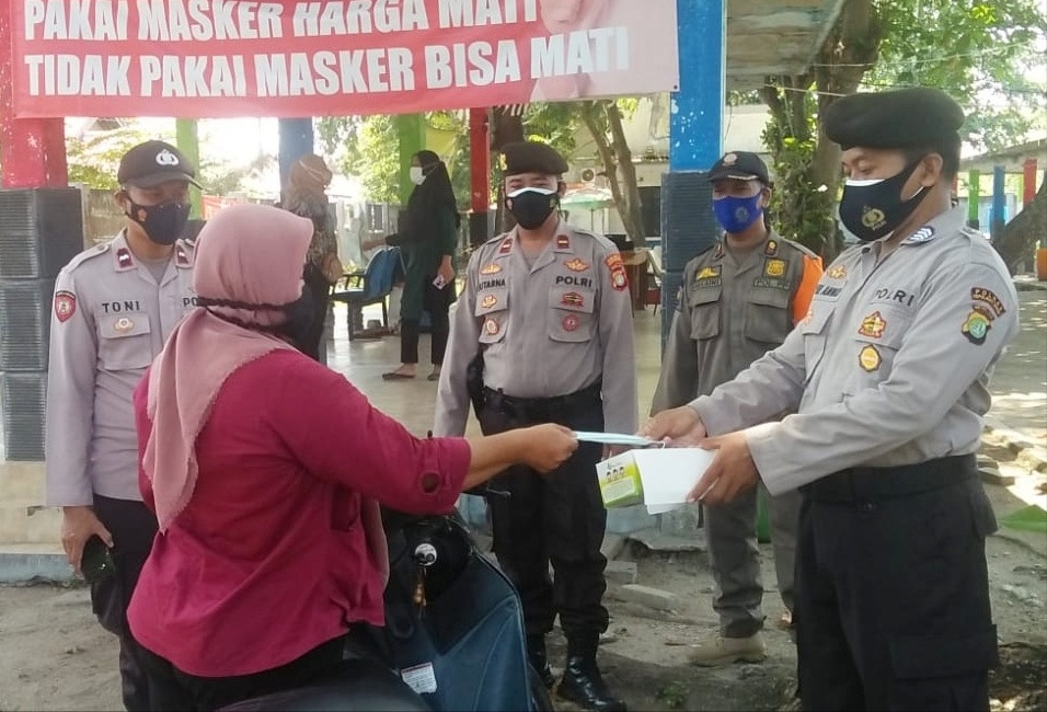 1.600 Masker Hari Ini dibagikan Polres Kep Seribu ke Warga