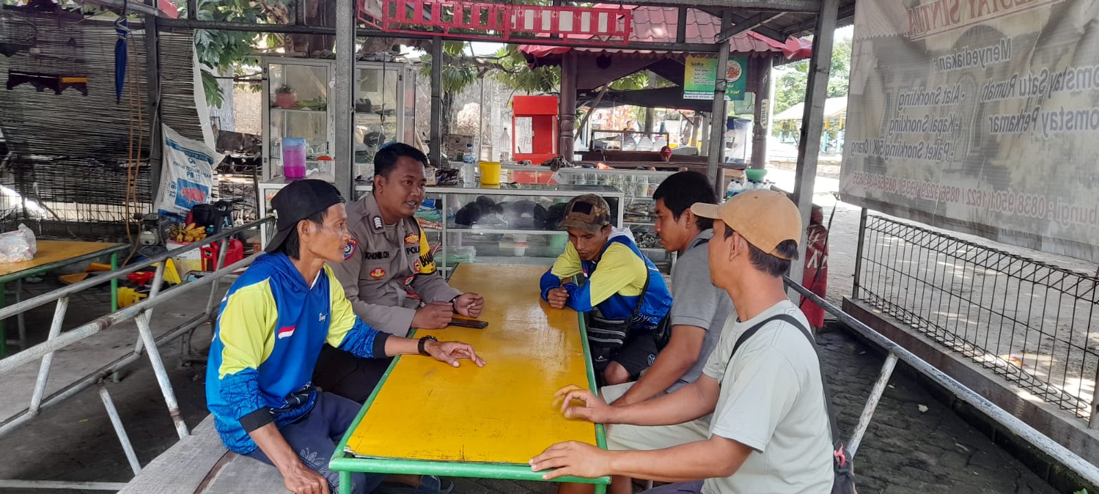 Sambang Rutin, Bripka Khohim Ajak Tomas Turut Serta Jaga Kamtibmas