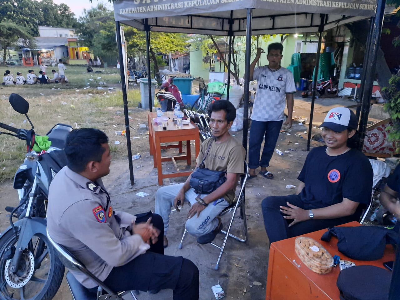 Bhabinkamtibmas Pulau Tidung Konsolidasi Silaturahmi dan Sosialisasikan Call Centre POLRI 110 Pasca Pemilu 2024