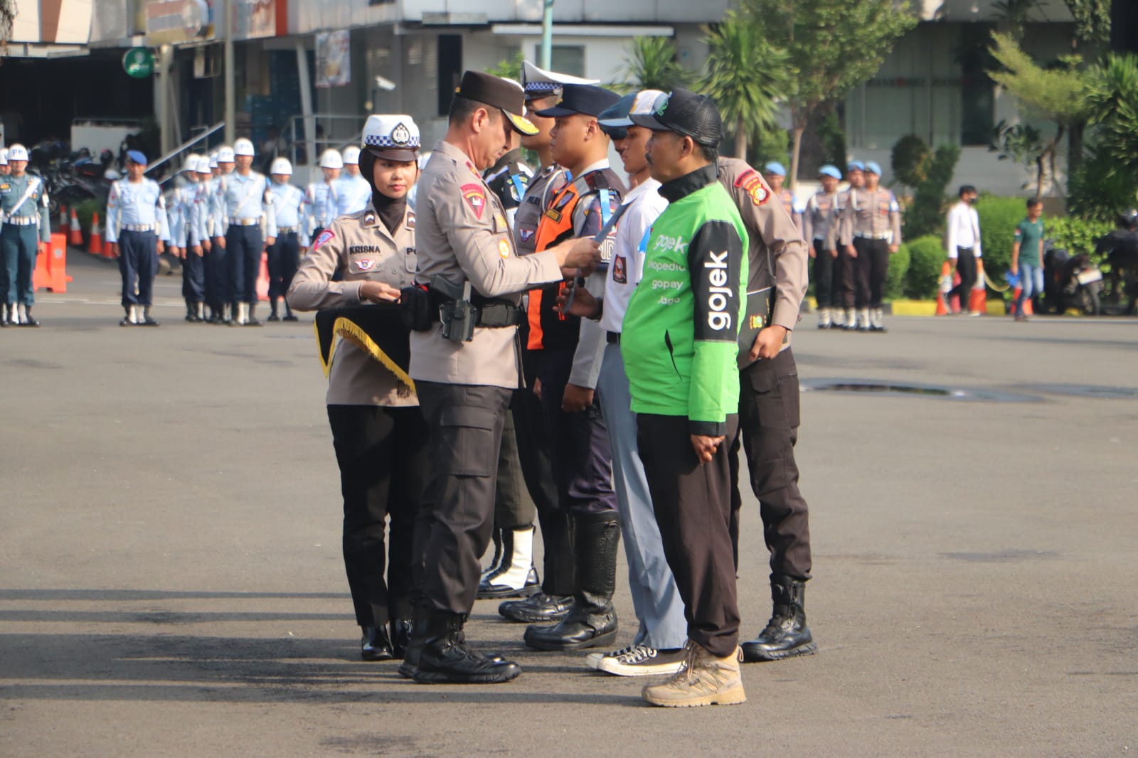 Kapolres Kepulauan Seribu Pimpin Upacara Peringatan Hari Pahlawan Tahun 2022