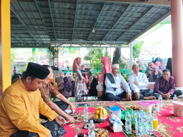 Perkuat Silaturahmi, Kapolsek Bersama Forkopimcam Kedung Waringin Hadiri Kegiatan Walimatus Safar