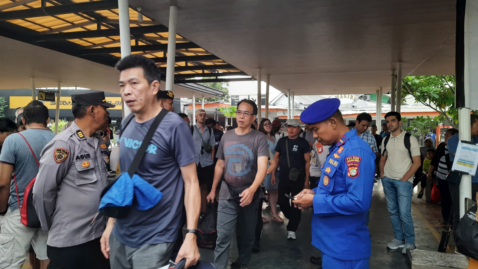 Polres Kepulauan Seribu Amankan Keberangkatan Warga dan Wisatawan di Dermaga Marina Ancol