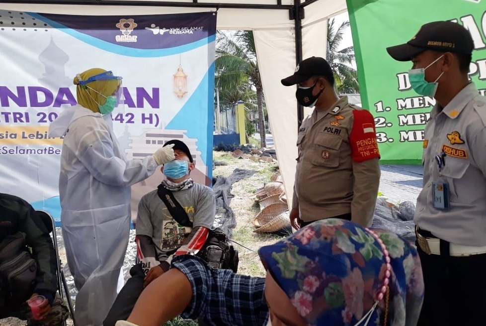 Polsek Kep Seribu Selatan Rapid Tes Antigen Gratis Warga Pulau Yang Baru Tiba
