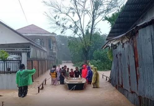 Penanganan Dampak Banjir di Padang Dipercepat, Pemulihan Infrastruktur Diprioritaskan