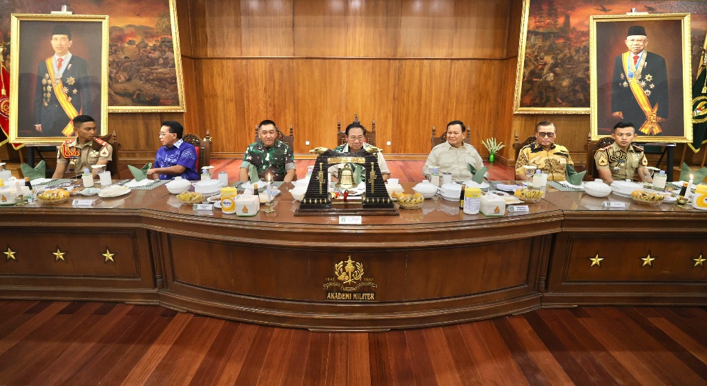 Prabowo Makan Siang bareng SBY dan Alumni Akabri 1970-1973 di Ruang Makan Baru Akmil