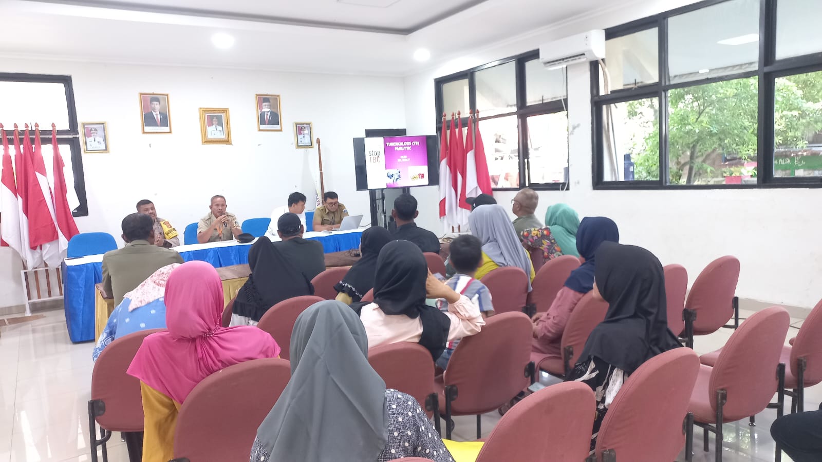 Bhabinkamtibmas Pulau Harapan Ikuti Sosialisasi HTBS: Meminimalisir Penyakit Tuberkulosis di Kelurahan Pulau Harapan