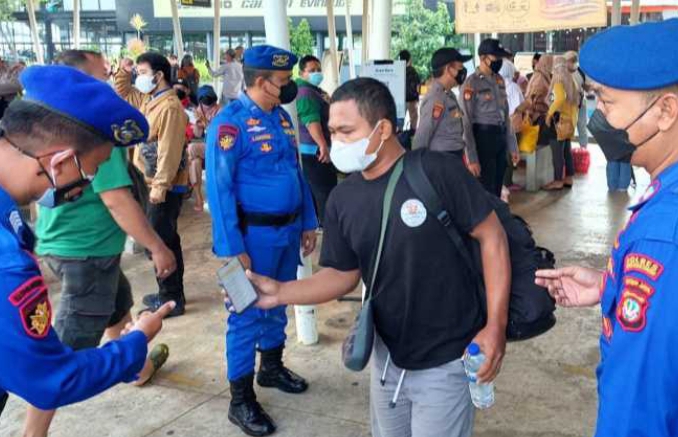 Ke Pulau Seribu Dari Dermaga Marina Ancol, 156 Penumpang Kapal Wajib Scan Barcode PeduliLindungi