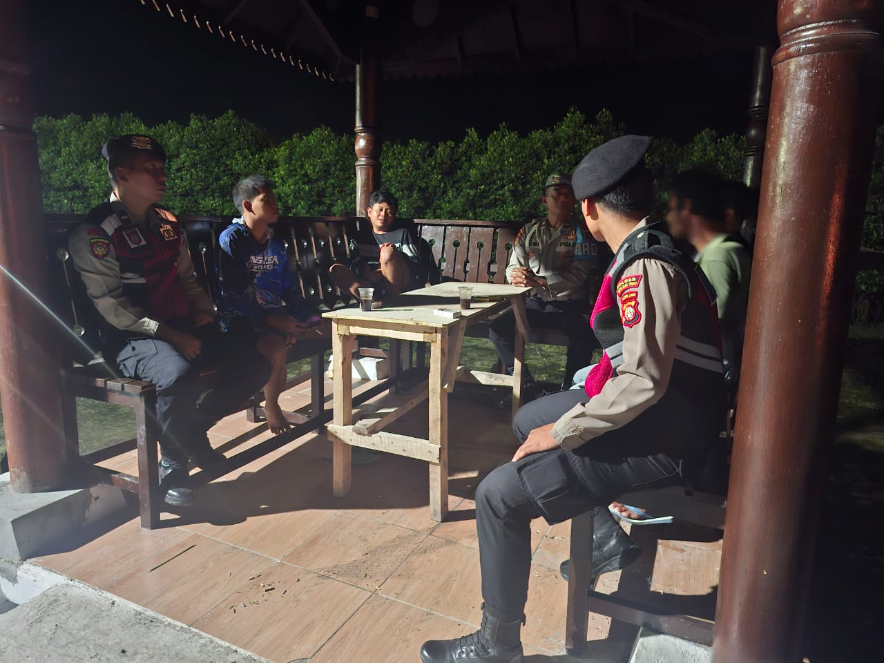 Polsek Kepulauan Seribu Utara Gelar Patroli Malam Perintis Presisi, Antisipasi Gangguan Kamtibmas Selama Operasi Lilin 2024