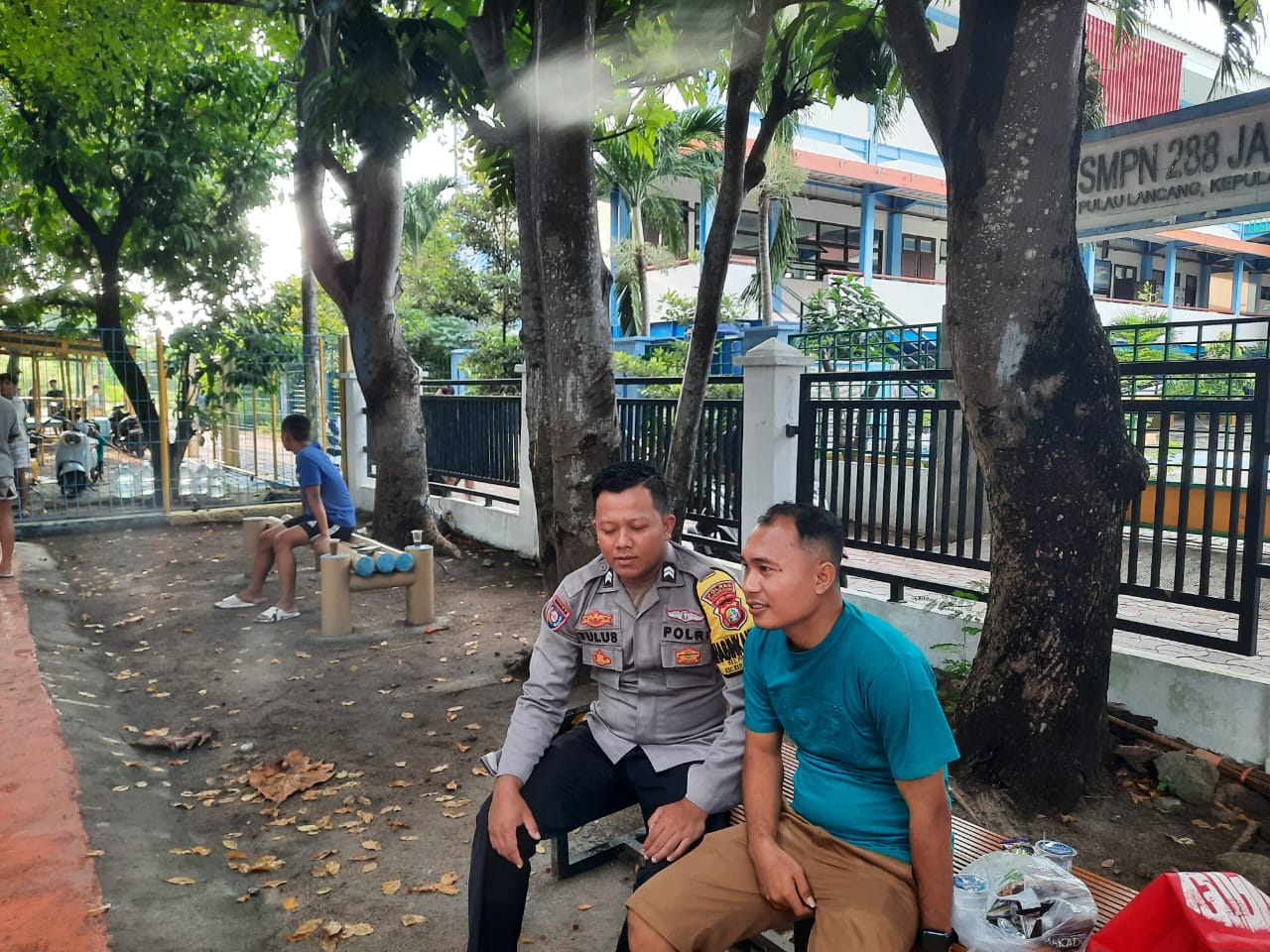 Bhabinkamtibmas Pulau Lancang Sambangi Tokoh Masyarakat Pasca Pemilu 2024