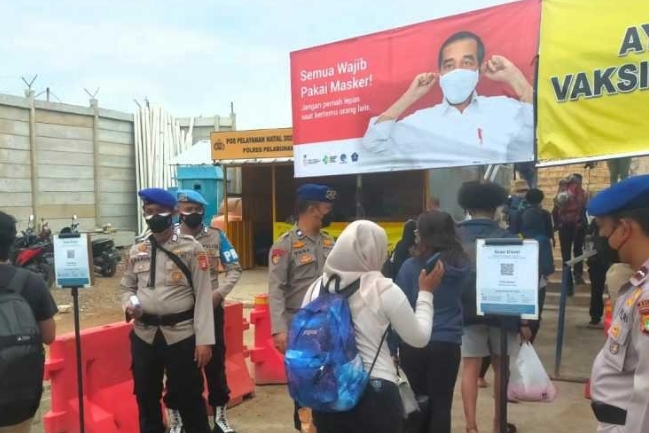 Setelah Scan PeduliLindungi di Pelabuhan Kaliadem, 144 Penumpang Kapal Berangkat ke Pulau Seribu