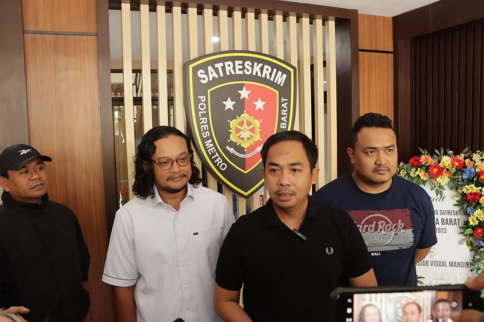 Peras Penumpang, Kurang Dari 24 Jam Driver Taksi Online Diamankan Polres Jakbar