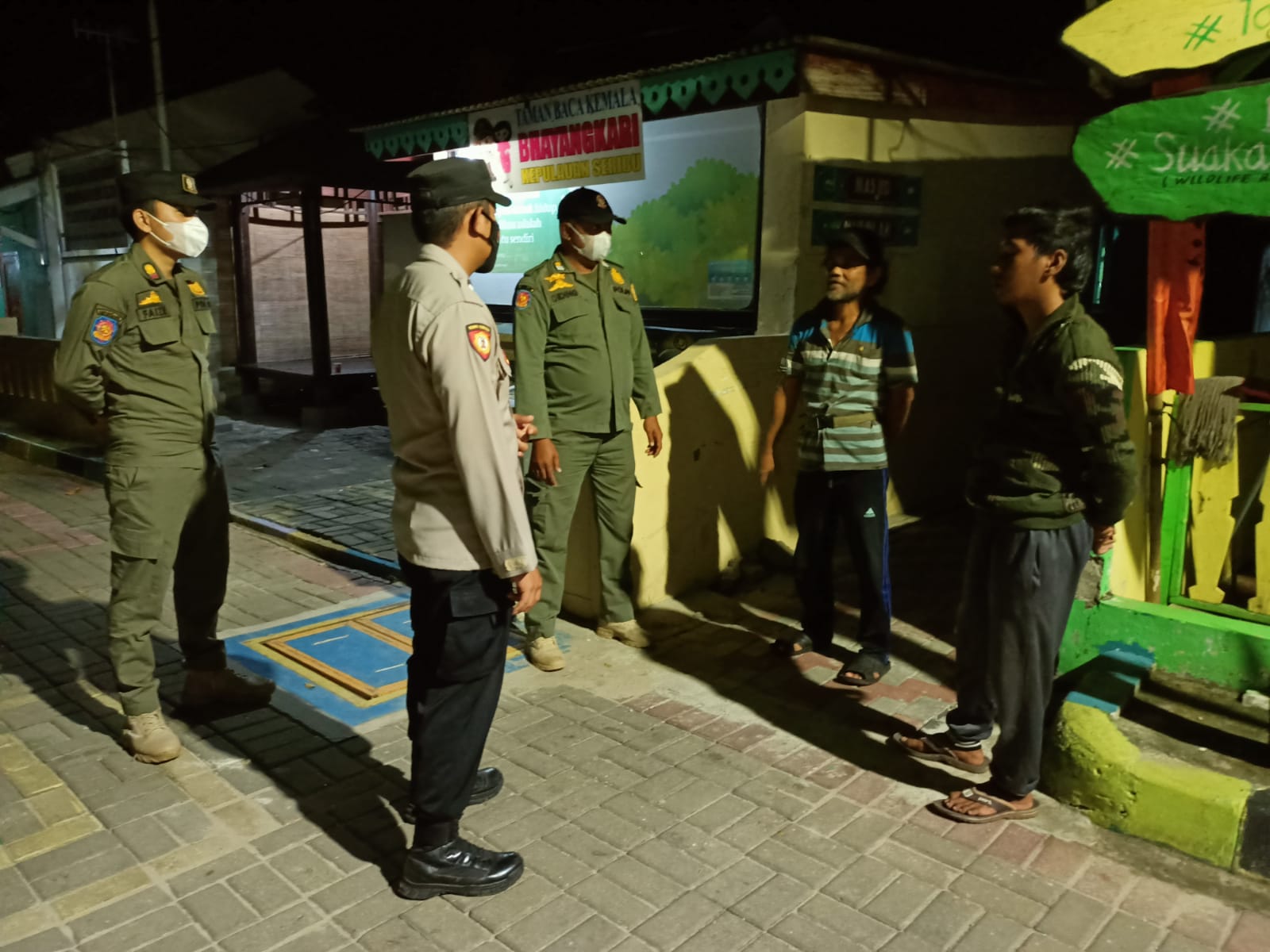 Polsek Kep. Seribu Selatan Berupaya Ciptakan Sitkamtibmas Aman dengan Patroli Malam