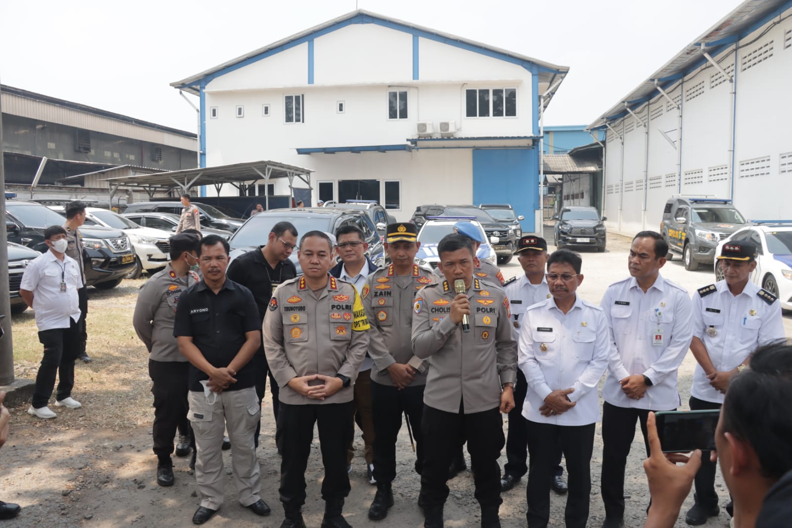 Tangani dan Cegah Polusi Udara, Satgas Pengendalian Pencemaran Udara Polda Metro Jaya Sidak 2 Pabrik di Kota Tangerang
