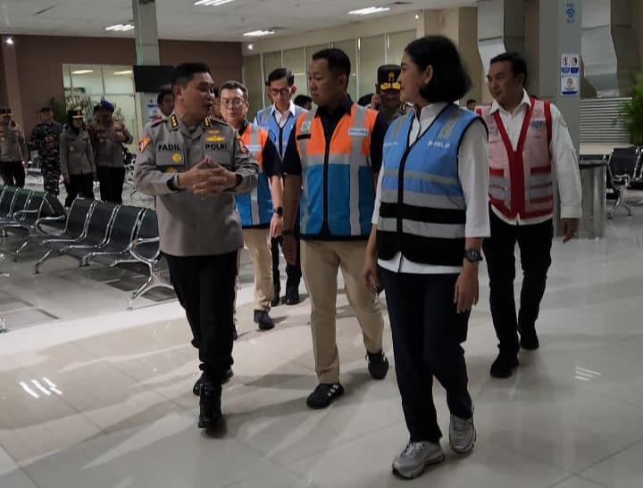 Sinergi Logistik Kemanusiaan: Polri Gandeng Pelindo dan Pelni Kirim 237 Personel ke Wilayah Terdampak Bencana