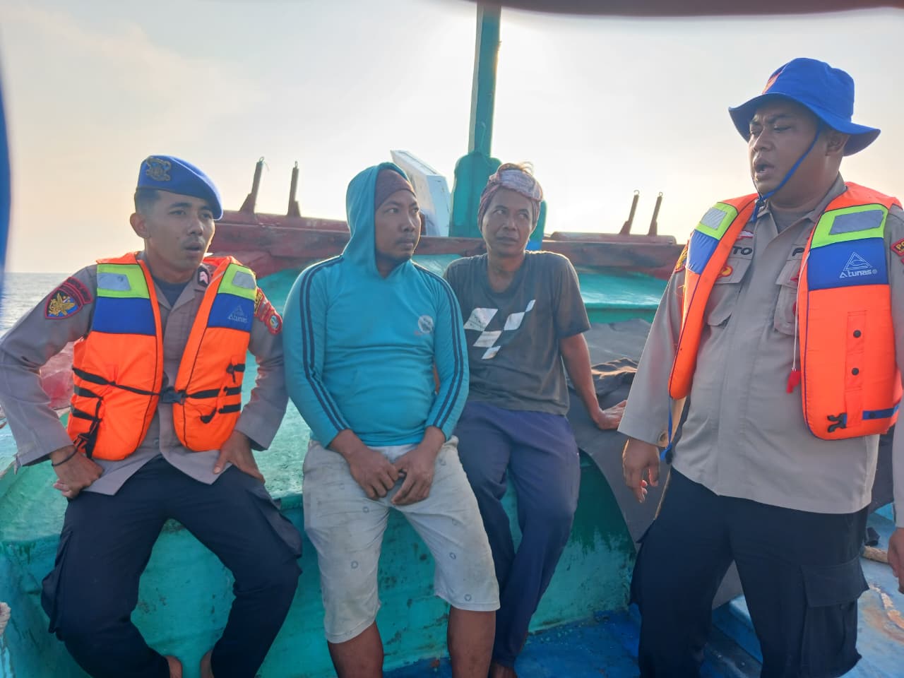 Patroli Dialogis Satpolairud Polres Kepulauan Seribu Antisipasi Kejahatan Laut dan Jaga Kamtibmas Tetap Kondusif