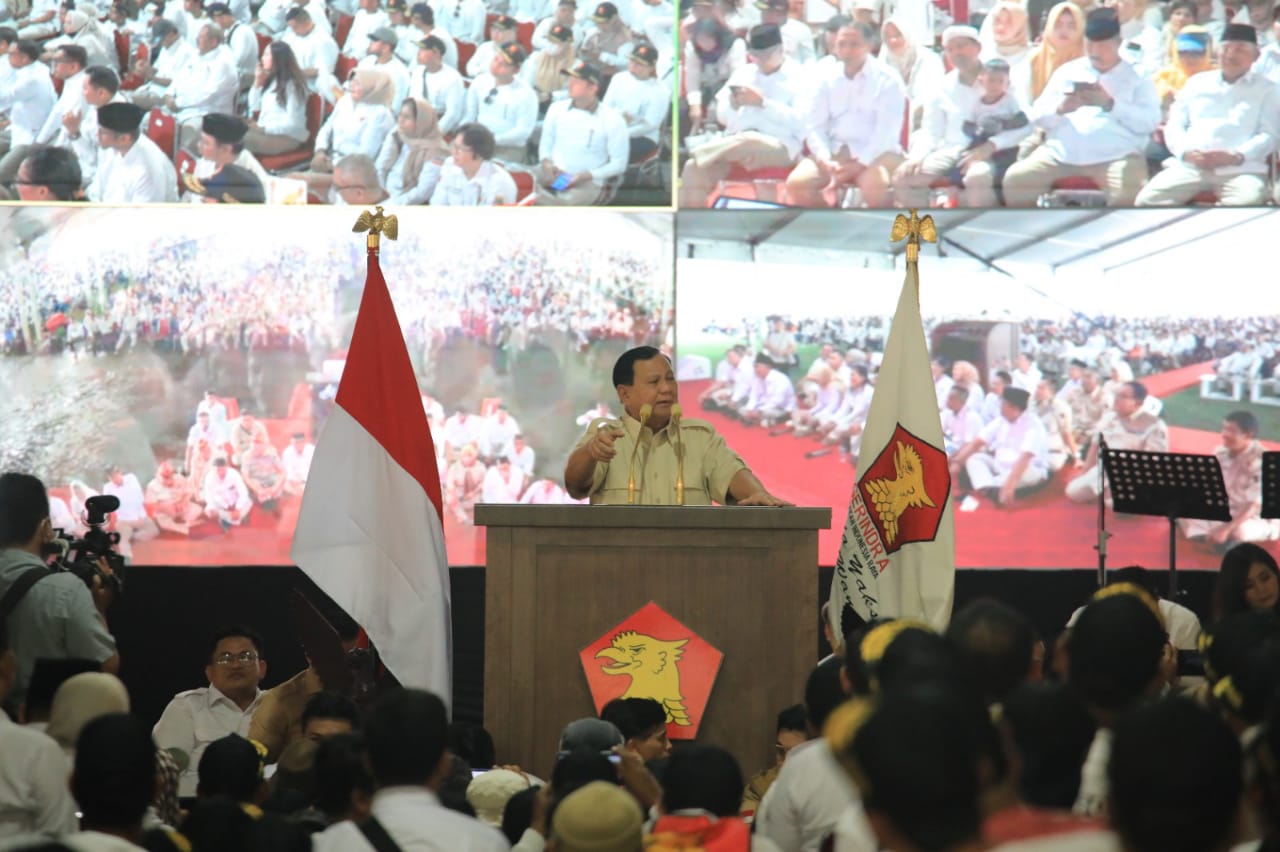 Aksi Nyata Peduli Sesama, Pemuda DPW Perindo DKI Bagikan Sembako ke Warga Kemayoran