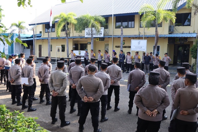 Kapolres Kepulauan Seribu Pimpin Apel Siaga Satu Pam Natal, Personel Dikerahkan Maksimal