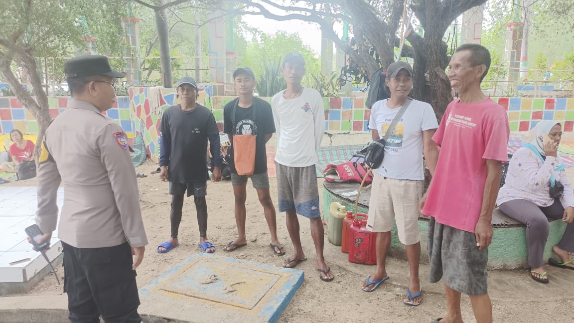 Aipda Masito Berperan Aktif Mempertahankan Kondusifitas Pasca-Pemilu di Pulau Untung Jawa