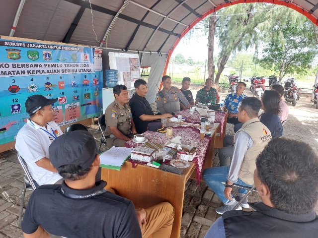 Kapolsek Kepulauan Seribu Utara Lakukan Sambang Humanis dan Coffee Morning Bersama Unsur Pemda, Bawaslu, dan LMK terkait Keamanan di Masa Kampanye Pemilu 2024
