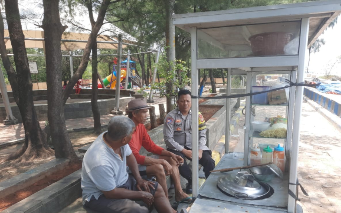 Bhabinkamtibmas Pulau Lancang Sosialisasikan Layanan Call Center 110, Ajak Warga Aktif Wujudkan Program “Jaga Jakarta”