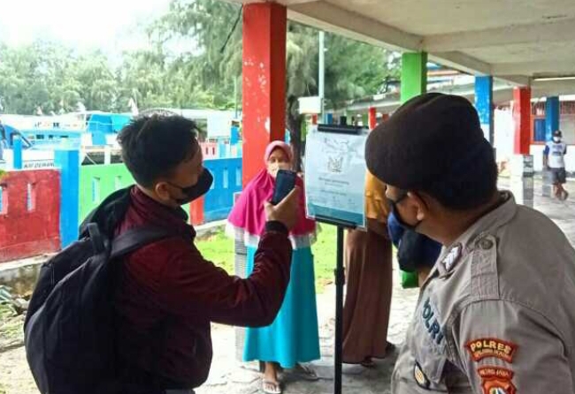 Di Pulau Tidung Kepulauan Seribu Selatan, 49 Wisatawan Baru Tiba Diwajibkan Taat ProKes dan Scan PeduliLindungi