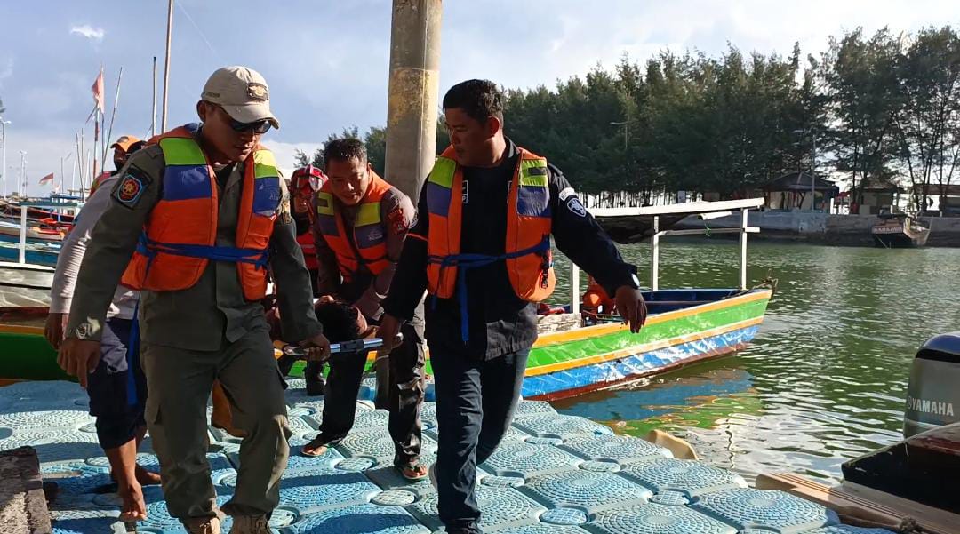 Sinergitas Kuat! Kapolsubsektor Pulau Pari Gandeng Instansi Terkait Gelar Simulasi Laka Laut