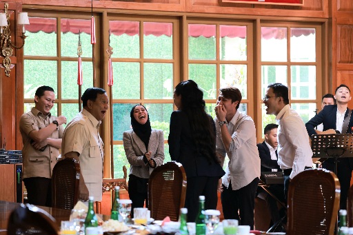 Prabowo Sambut Kunjungan Nikita Mirzani hingga Lesti Kejora, Makan dan Nyanyi Bareng