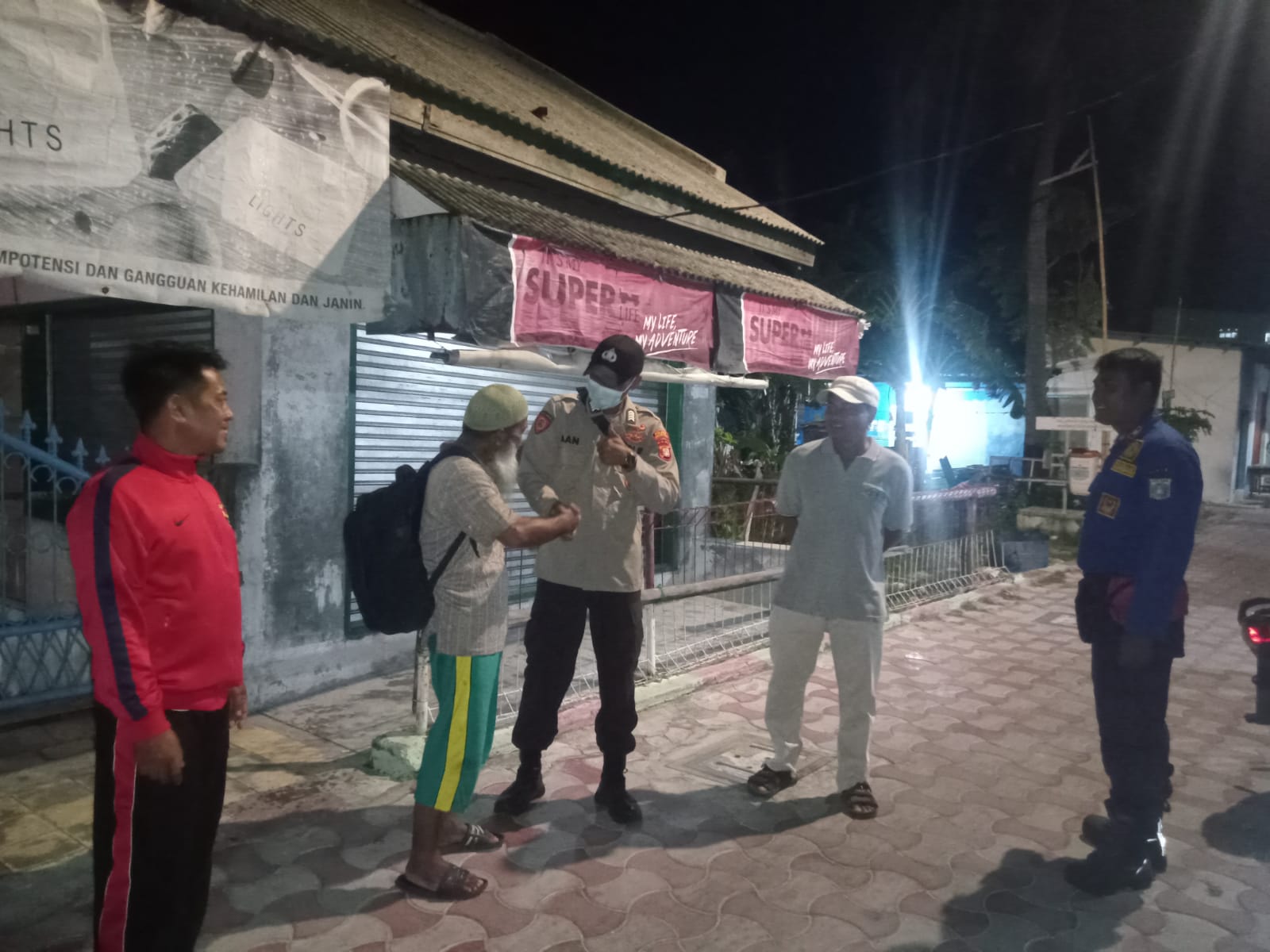 Polsek Kepulauan Seribu Selatan Laksanakan Patroli Malam Rutin Guna Cegah Guantibmas