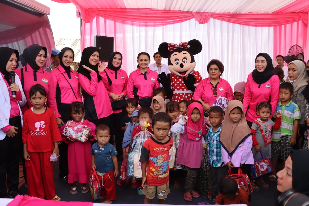 Bakti Sosial dan Bakti Kesehatan Dalam Rangka HUT ke-44 Yayasan Kemala Bhayangkari Tahun 2024