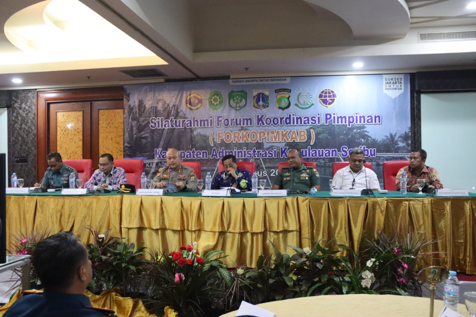 Kapolres Kepulauan Seribu Hadiri Kegiatan Silahturahmi dan Pertemuan Forkopimkab untuk Membangun Kepulauan Seribu Lebih Baik