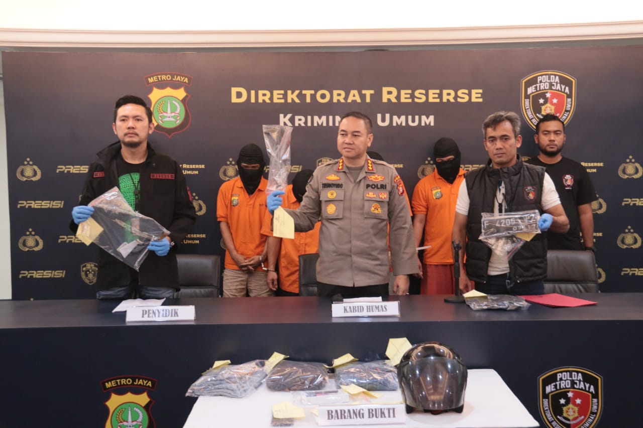 Polisi Tangkap 4 Residivis Rampok Spesialis Nasabah Bank 