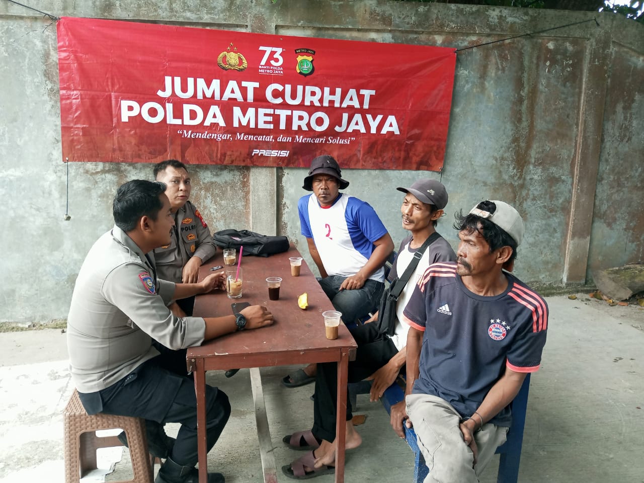 Briptu Andika Fajar Bhabinkamtibmas Pulau Tidung Berikan Jumat Curhat Kepada Paguyuban Bentor