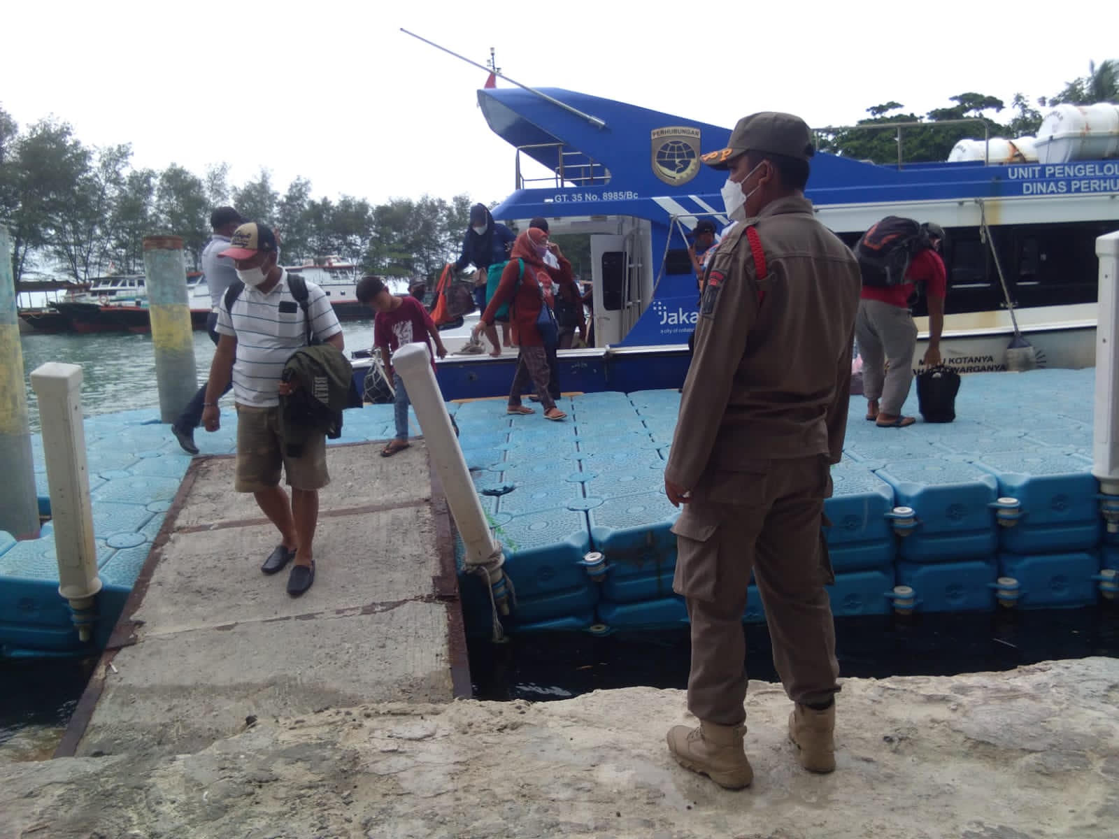 Tiba di Pulau Pari 101 Warga dan Wisatawan Diwajibkan Taat ProKes dan Scan Barcode Peduli Lindungi