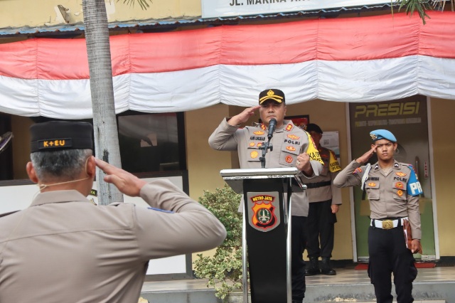 Polres Kepulauan Seribu Gelar Apel Pasukan Operasi Ketupat Jaya 2025 untuk Pengamanan Idul Fitri    