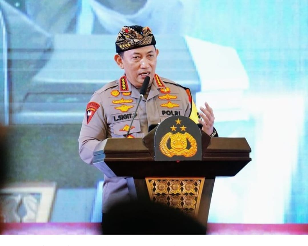 Kapolri Beri Penghargaan Masuk POLRI Untuk Casis Bintara Korban Begal Di Jakarta Barat