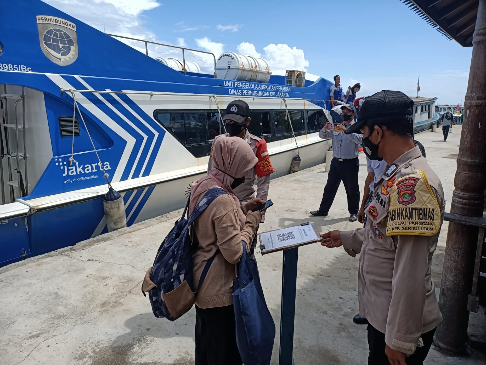 Tiba di Kepulauan Seribu Selatan, 194 Penumpang Kapal Wajib Patuhi Aturan ProKes dan Scan Barcode Peduli Lindungi