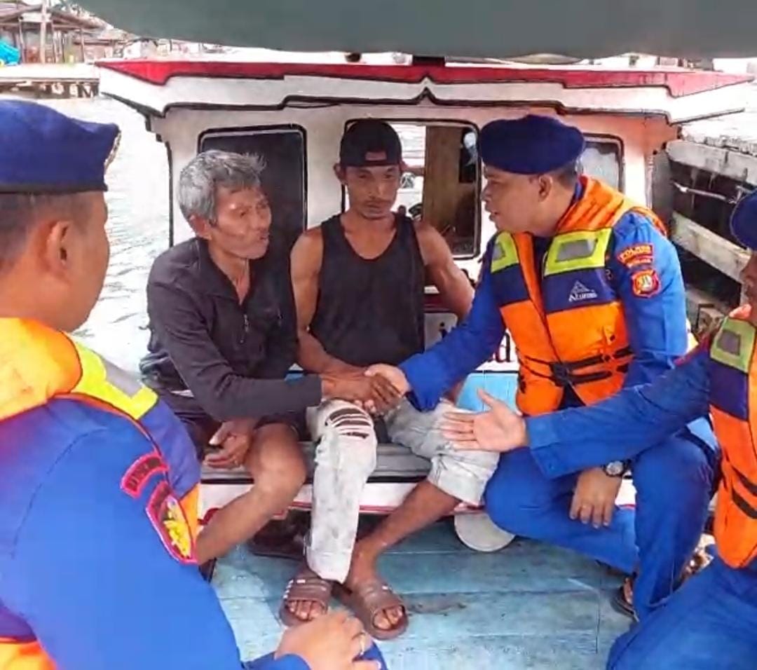 Sambang Nelayan Polair Polres Kepulauan Seribu Sampaikan Himbauan Keselamatan Berlayar